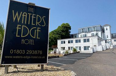 Waters Edge Hotel Torquay Exterior photo
